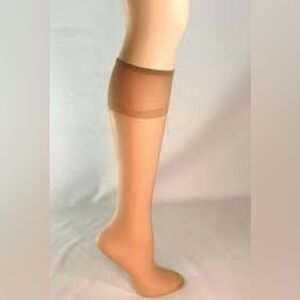 New in package 6 Pairs knee high stockings National Fine Hosiery neutral beige